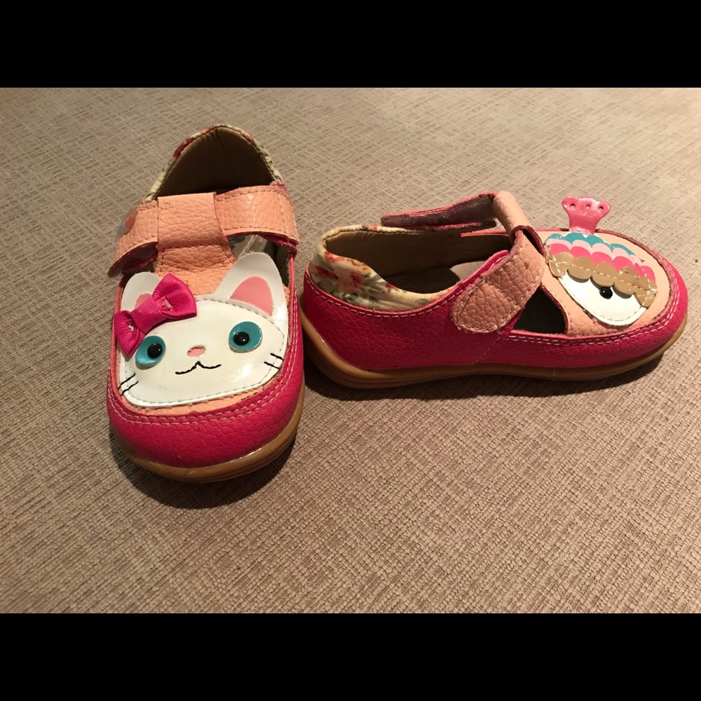 Genuine Leather Toddler Shoes. Size 7